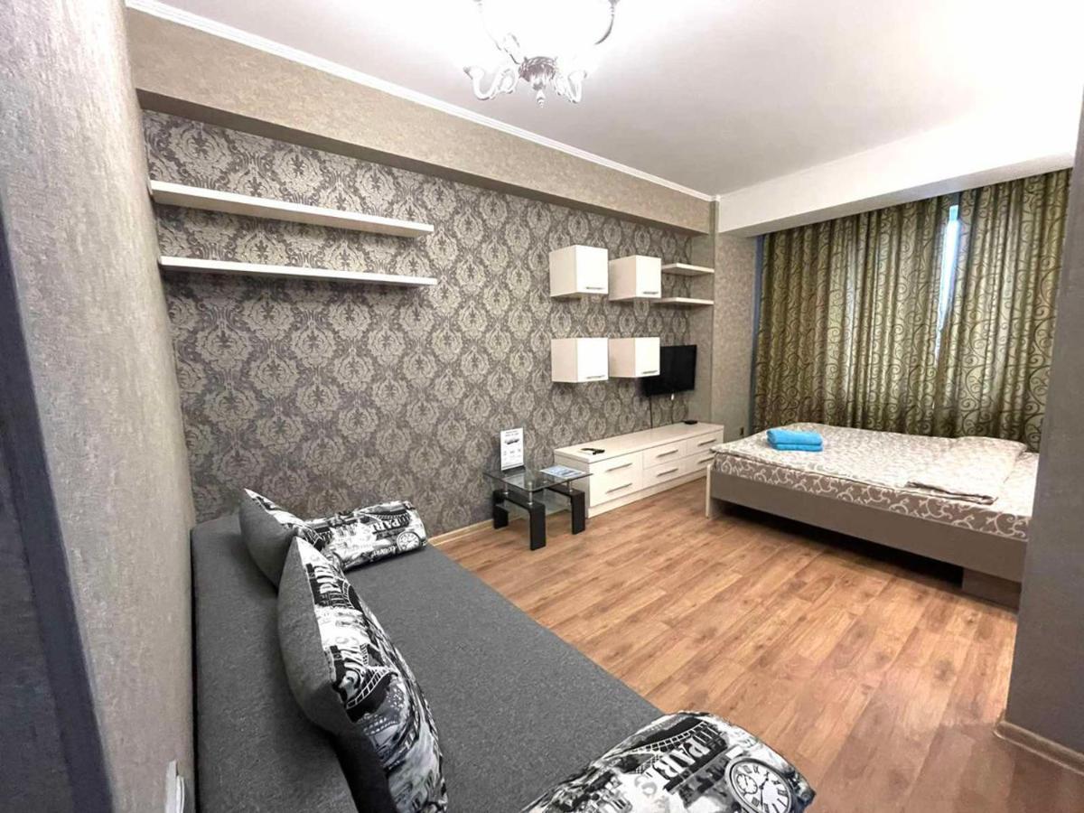 Homeservice Apartments On Stefan Cel Mare Boulevard 基希讷乌 外观 照片